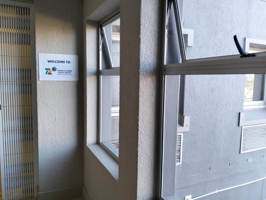 To Let commercial Property for Rent in Rosenpark Western Cape